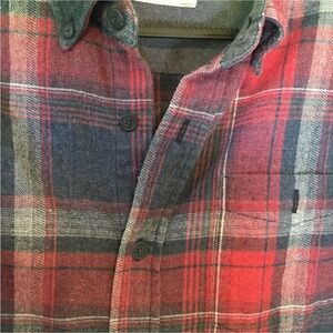 Weatherproof Men’s Flannel Shirt Size Medium Red Gray Long Sleeves